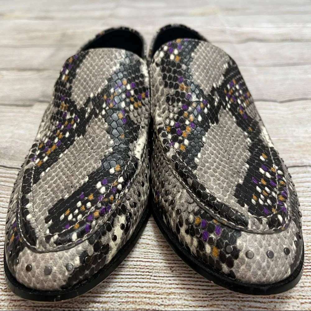 Vince Camuto Jendaya Convertible Loafer Mulberry Snake Print Leather Sz 6.5 - Picture 3 of 11
